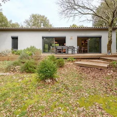 Holiday home Chemin De Ronze - Maison Au Calme Avec Piscine Labastide-de-Virac